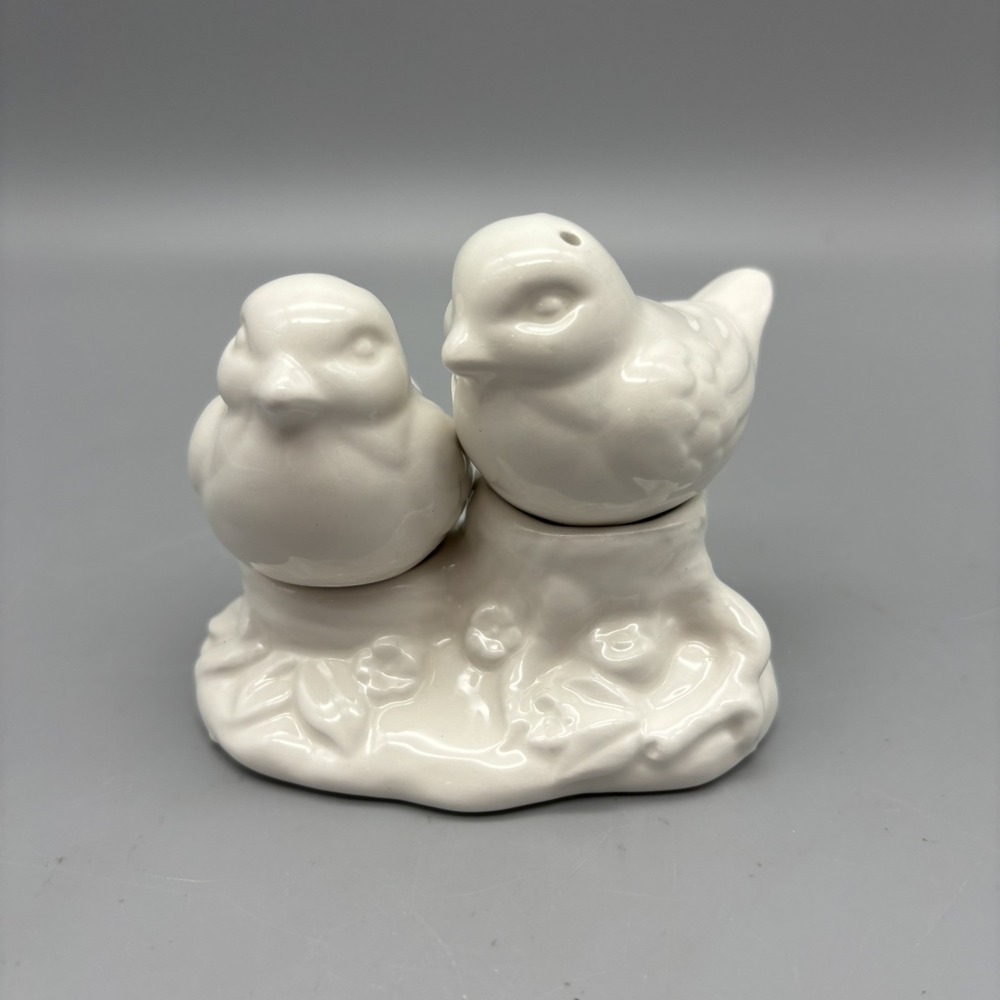 Creative Co-Op Pair White Birds Perched On Stump Stand Salt & Pepper Shakers